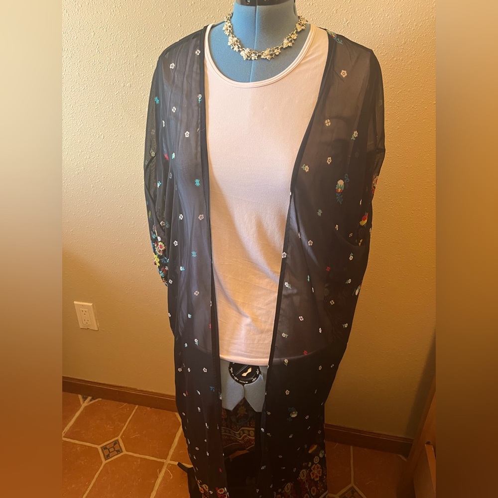 Loose flowing duster